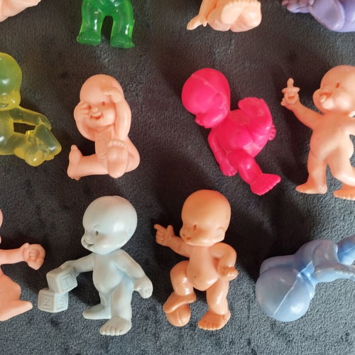 Gemellini baby figures used, pack of 46 with rare figurines