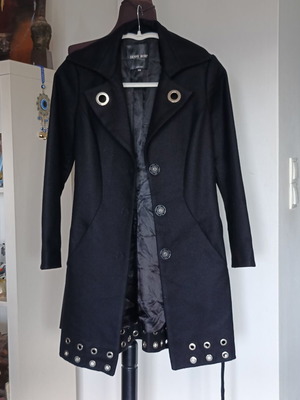 Denny Rose wool coat like new XS black with belt and metal studs