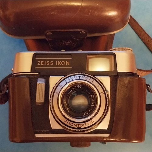 Zeiss Ikon Prontor 125 2.8 50 mm color camera used
