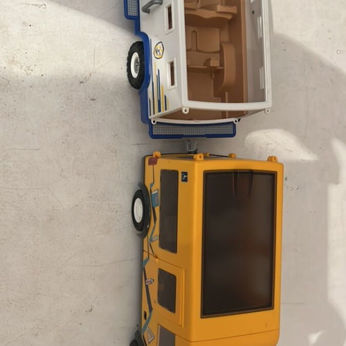 Playmobil pack of two cars