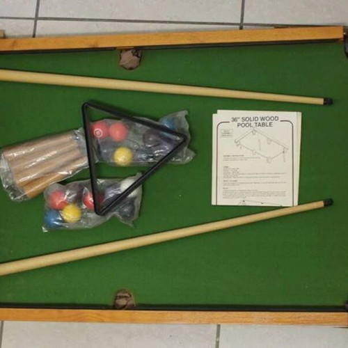 Estrela 36 Solid Wood Pool Table new, box worn
