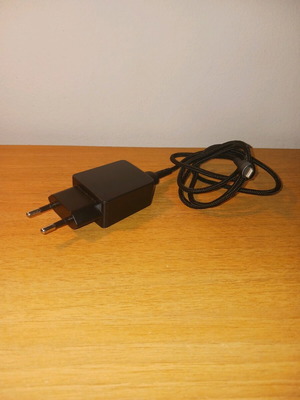 Iphone USAMS Lighting Charger like new