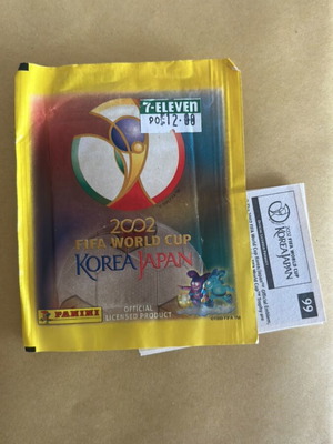 Fifa World Cup 2002 Panini sticker pack with 6 stickers