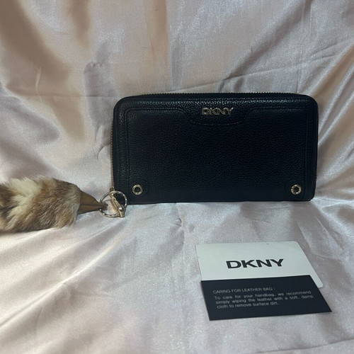 DKNY women's wallet new, black with multiple compartments