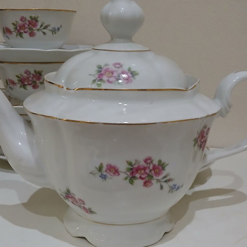 Porcelana Real S. Paulo vintage tea set with 24k gold trim