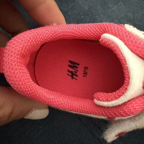 H&M Kids Shoes 18/19 Like New with Embroidered Details