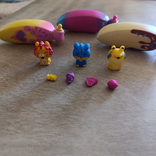 Go Bananas figures used, miniatures with animals and dolls