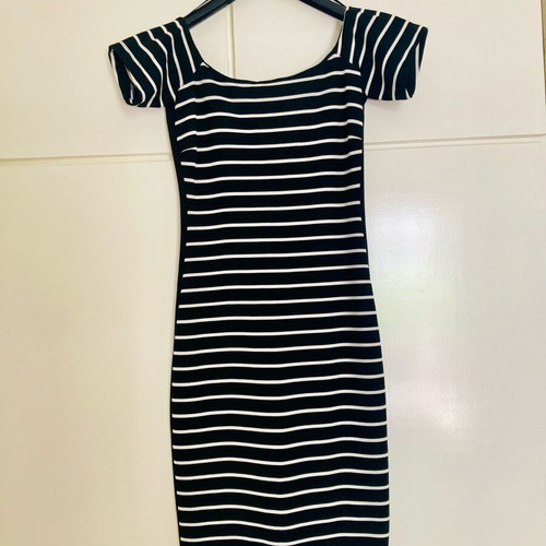 Lynne striped dress size 40 like new, black and white