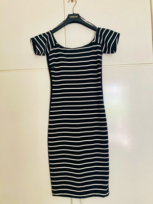 Lynne striped dress size 40 like new, black and white