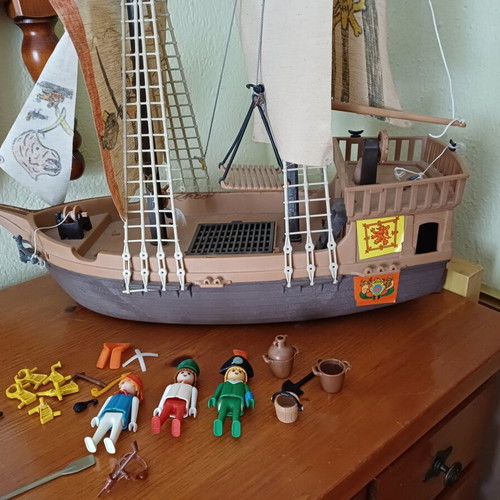 Playmobil 3550 Vintage Pirate Ship like new