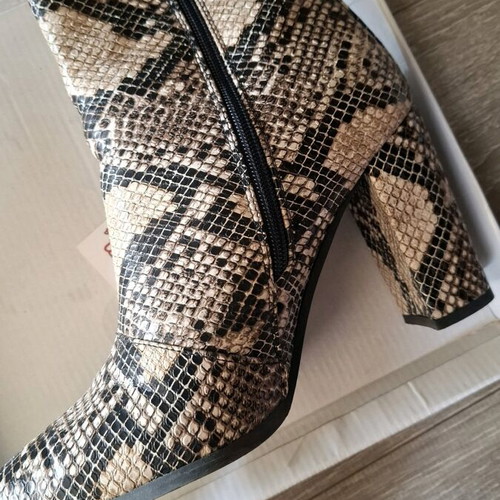 Women's snake print ankle boots size 39, lightly used