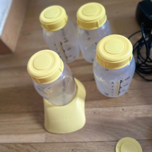 Medela Swing Flex electric breast pump like new with accessories
