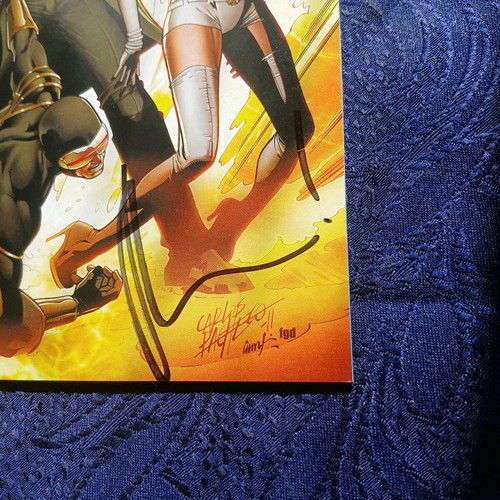 Uncanny X-Men #2 Marvel Comics like new with artist and writer signature