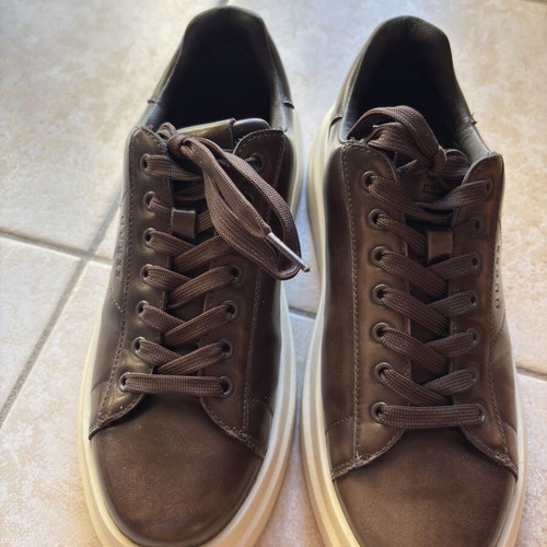 Guess men's sneakers size 40, like new, brown