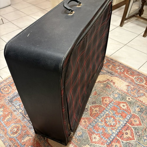Vintage suitcase used, blue and red, spacious, 75x63x20 cm
