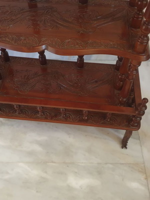 Ξυλόγλυπτη εταζέρα ράφιερα μεταχειρισμένη, αντίκα καρυδιά