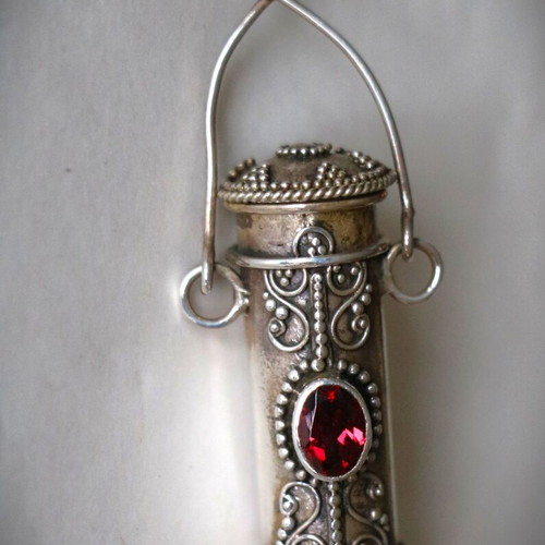 Sterling Silver 925 Granada Hidden Box Pendant New