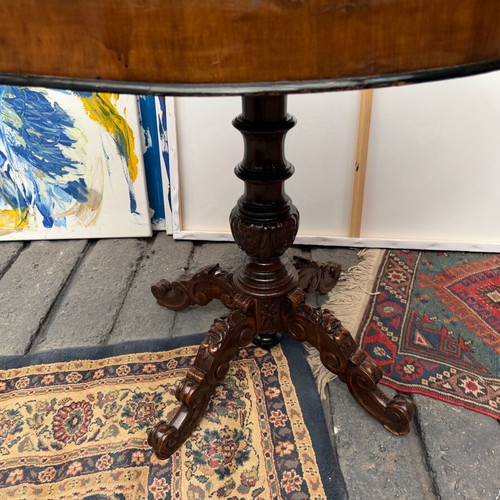 Oval antique table used, from 1920