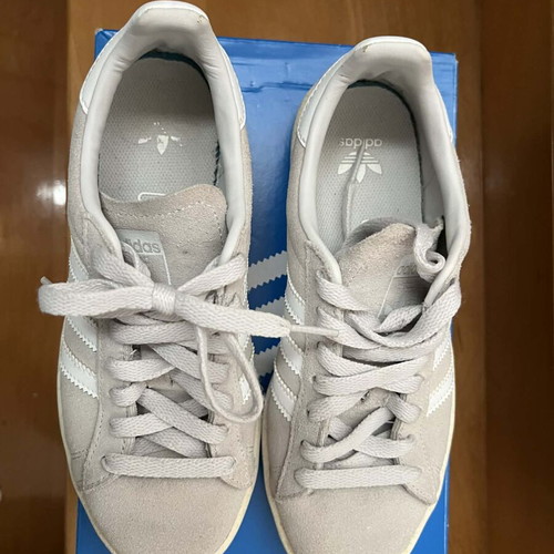 Adidas Campus women's beige suede athletic shoes like new, size 36 2/3