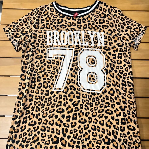 H&M Divided T-shirt with animal print and "Brooklyn 78" print like new, size M