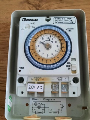 Χρονοδιακόπτης ADELEQ 230V μεταχειρισμένος
