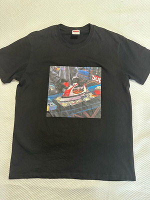 Supreme Tshirt Large fit with tags