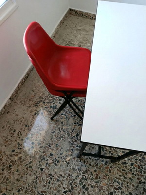 Desk with chairs used, ideal for tutoring centers