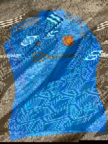 Футболна фланелка на Манчестър Юнайтед