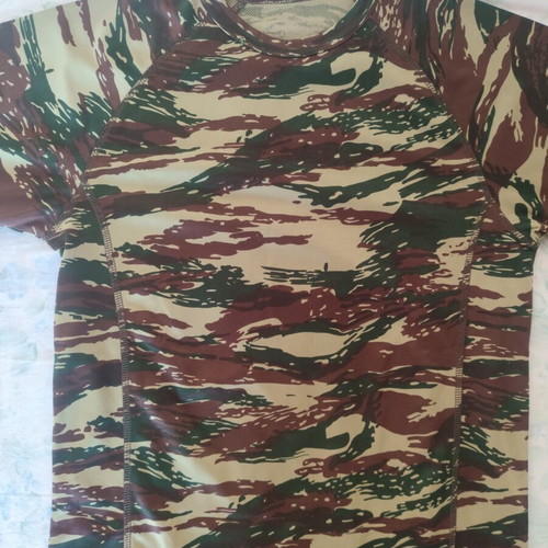 Military dry fit t-shirt like new