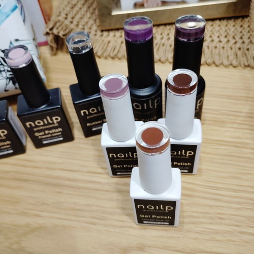 Nail Care Set for Semi-Permanent Polish new, 11 Colors with Lamp
