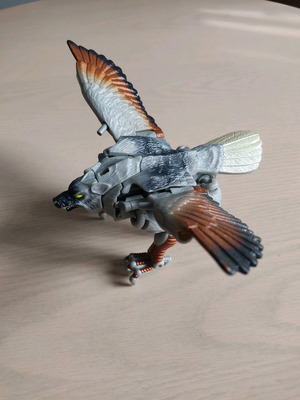 Beast Wars figure used wolf - eagle