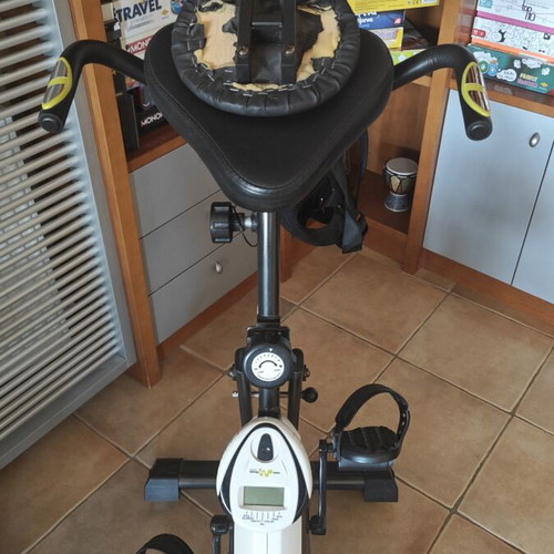 Movifitness MF-620 X-Compact exercise bike used, foldable magnetic resistance