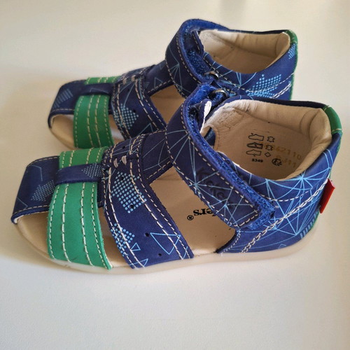 Kickers anatomical sandals like new, size 24, blue and green