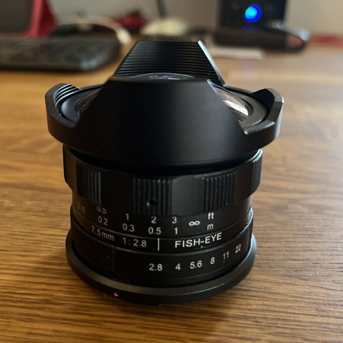 7.5mm f/2.8 Fisheye MC Lens for Micro Four Thirds like new