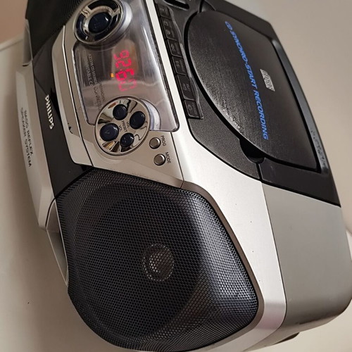 Philips AZ1310 Boombox portable radio used, digital tuner only