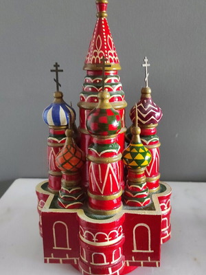 Vintage Saint Basil's Cathedral music box like new
