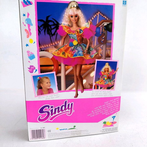 Sindy Party Lights Doll 1991 Hasbro new, sealed