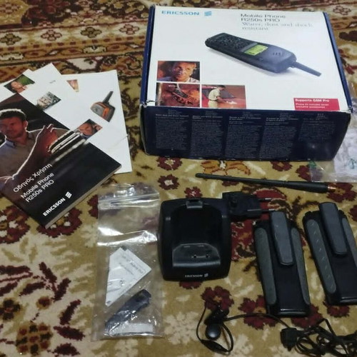 Ericsson R250s PRO vintage box with accessories used