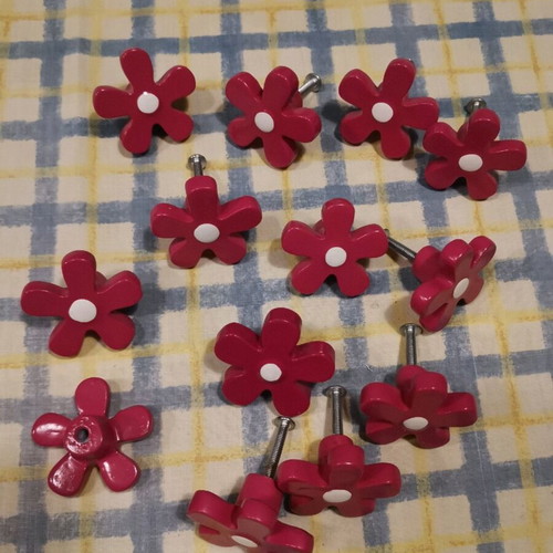 Pink Pvc Leroy knobs like new