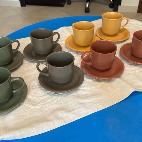 Set of 8 coffee cups with saucers new in earthy autumn shades