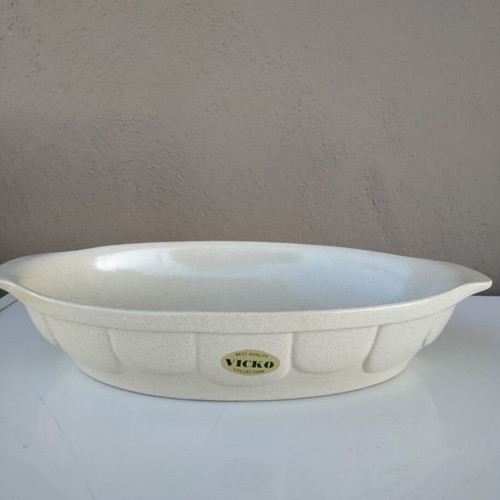 Vicko oval heat-resistant dish new, beige