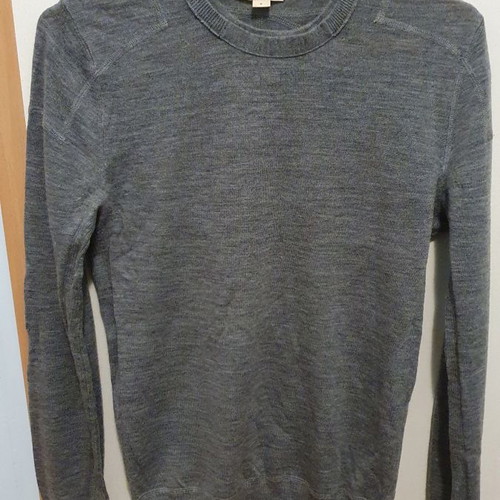 DKNY Jeans pullover used, size small, gray