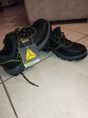 Delta Plus Safety Boots new, size 41