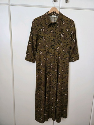 Namaste dress long semi-sheer with three-quarter sleeves like new, multicolor, size S