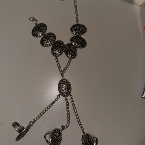 Bracelet with rings new, stainless steel that does not tarnish