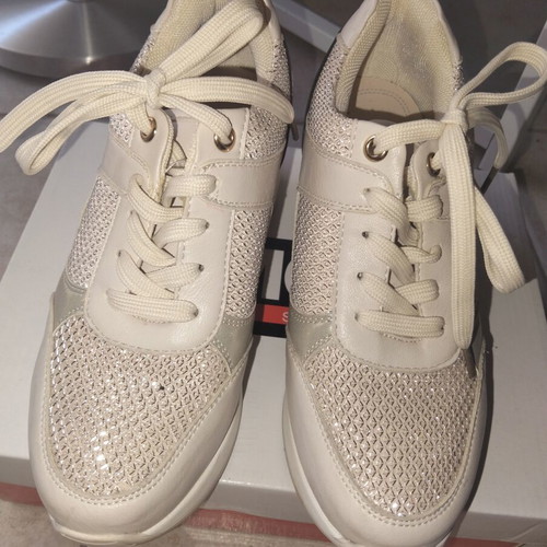 Women's sneakers size 37 like new, white beige