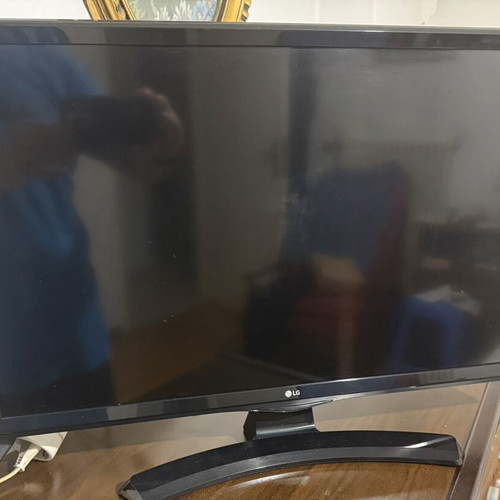 LG 24” Television like new