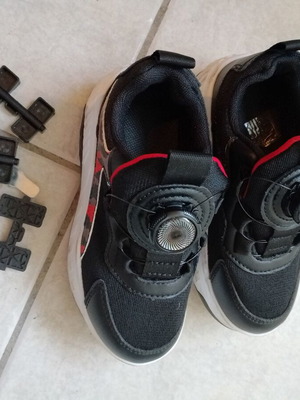 Roller shoes black athletic size 28 like new