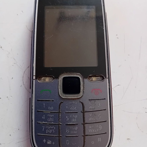Nokia 1662-2 phone used, broken screen for parts