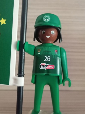Playmobil basketball fan figure of PAO like new with flag and base